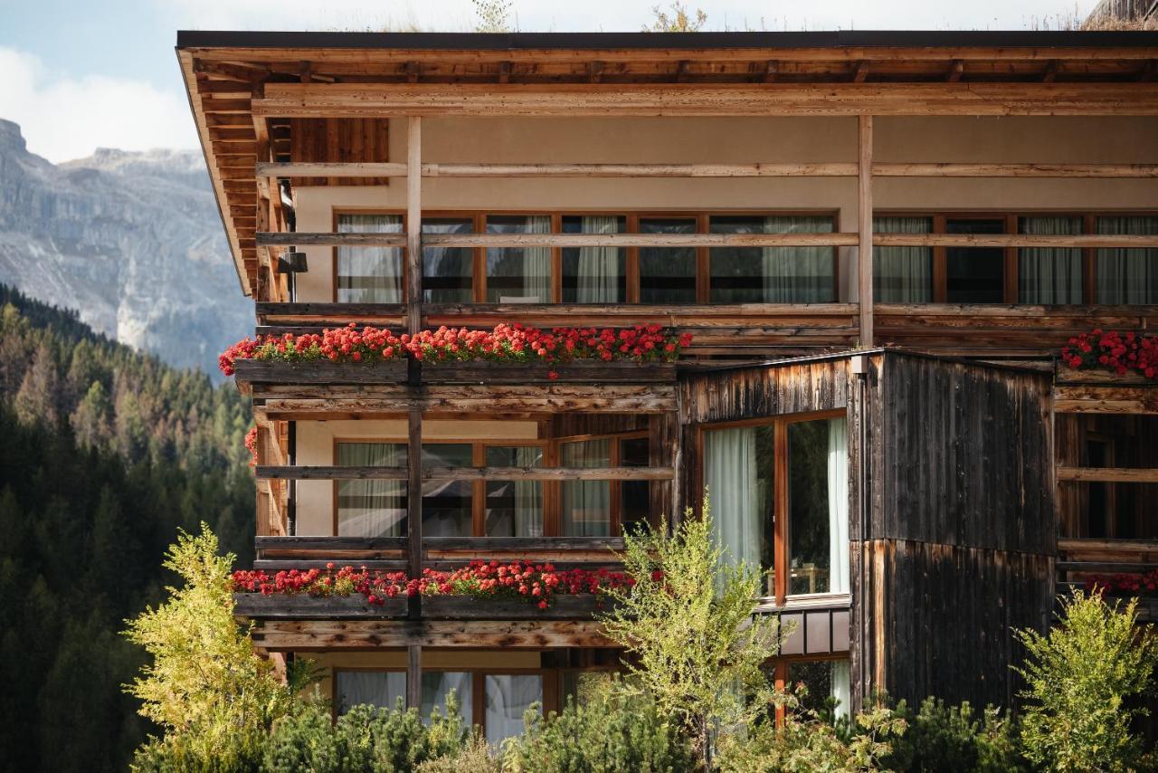 Lagacio Hotel Mountain Residence Сан-Кассіано Екстер'єр фото
